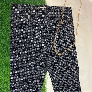 Margaret M Straight Leg Cropped Pants - Large